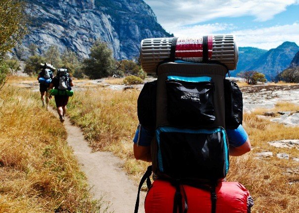 Backpacking vs. Budget Hotels