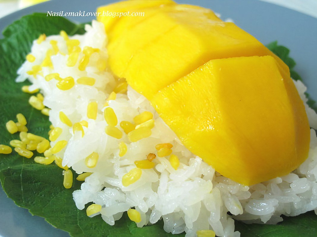Pad Thai, mango sticky rice