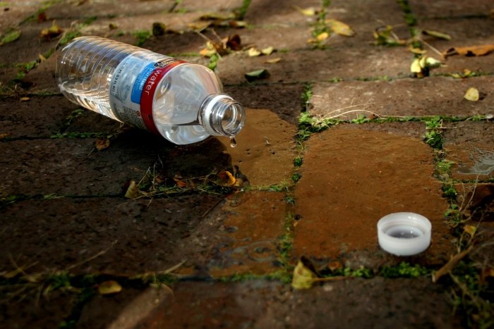 Reusable Water Bottles: Hydration Without the Waste