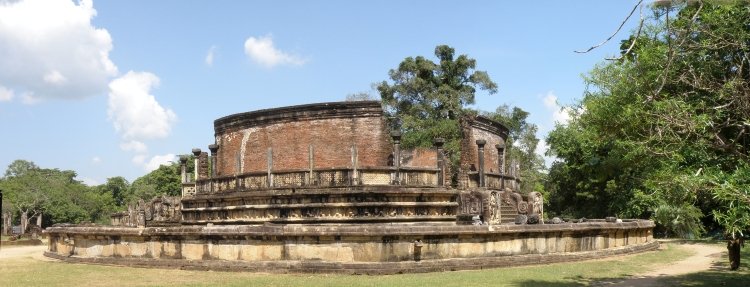 Polonnaruwa - Cycling Through Time