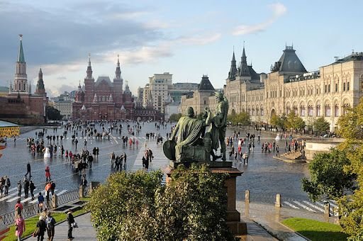 amazing free & budget activities in top tourist destinations